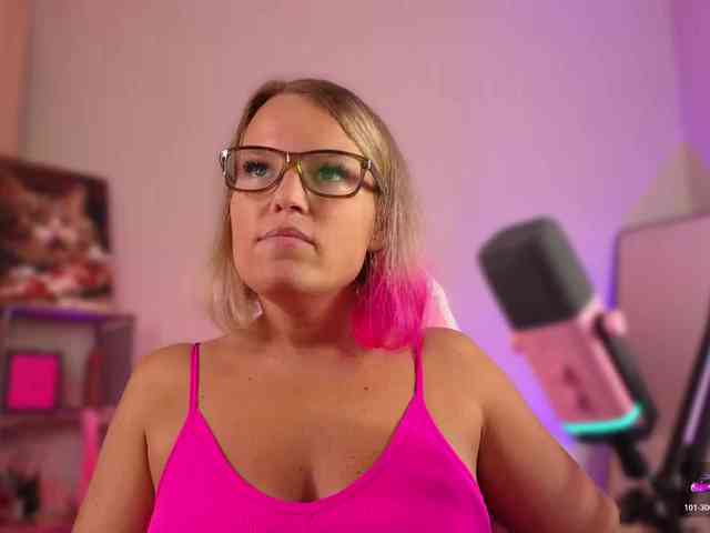 Findom_Lady_Shine webcam