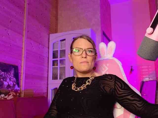 Findom_Lady_Shine