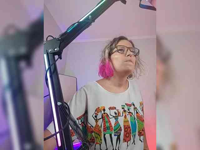 Lady_Shine webcam