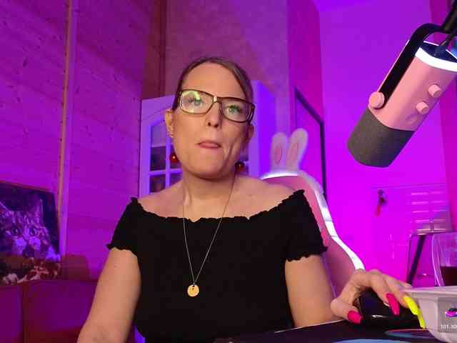 Findom_Lady_Shine