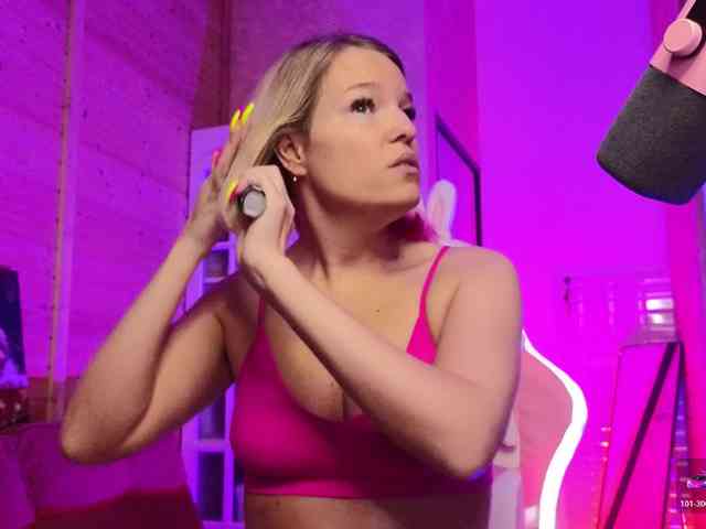 Findom_Lady_Shine webcam