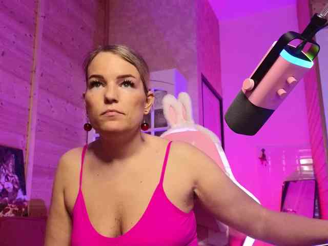 Findom_Lady_Shine webcam
