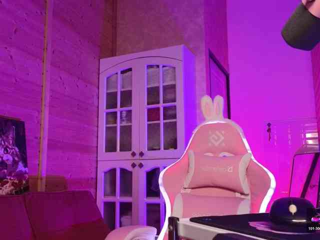 Findom_Lady_Shine webcam