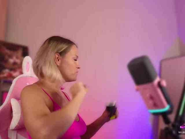 Findom_Lady_Shine webcam