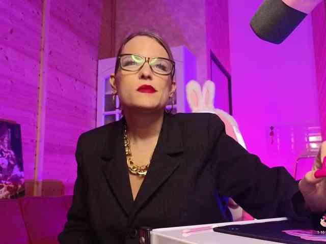 Findom_Lady_Shine webcam