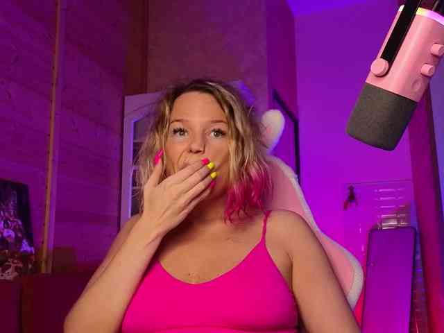 Findom_Lady_Shine webcam