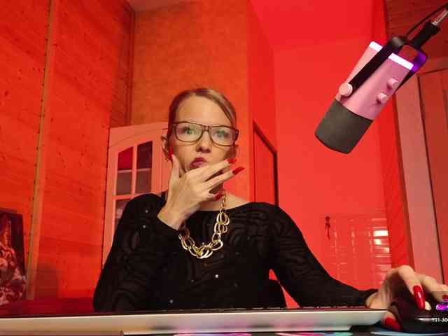 Findom_Lady_Shine webcam