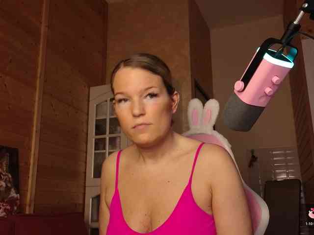 Findom_Lady_Shine webcam
