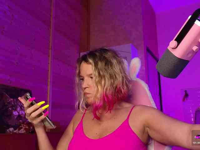 Findom_Lady_Shine webcam