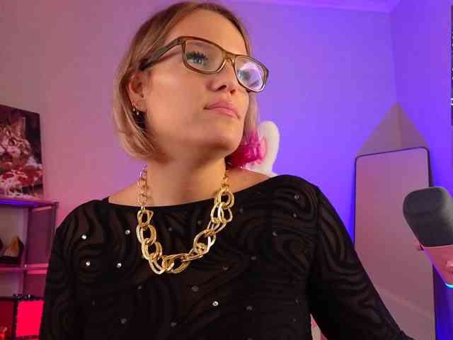 Lady_Shine webcam