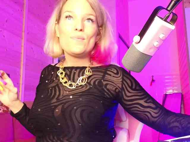 Findom_Lady_Shine webcam