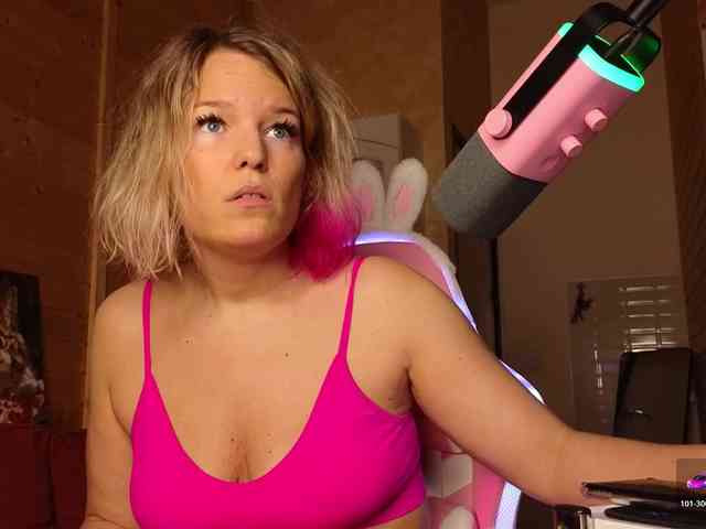 Findom_Lady_Shine webcam