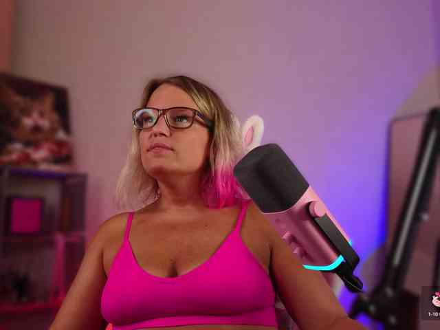 Findom_Lady_Shine webcam