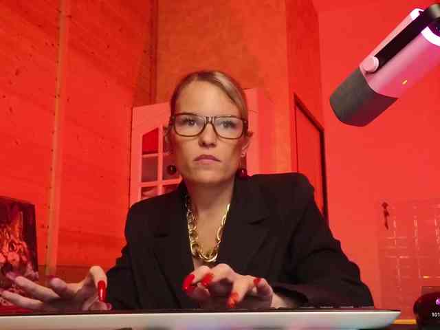 Findom_Lady_Shine webcam