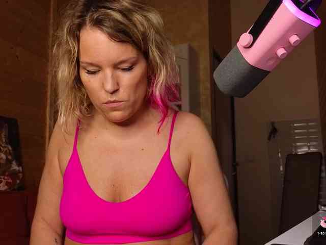 Findom_Lady_Shine webcam