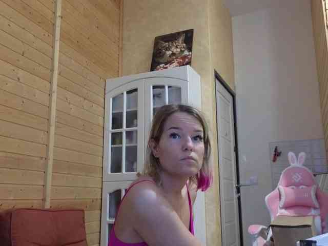 Findom_Lady_Shine webcam