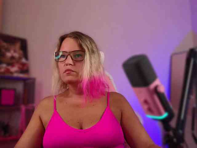 Findom_Lady_Shine webcam