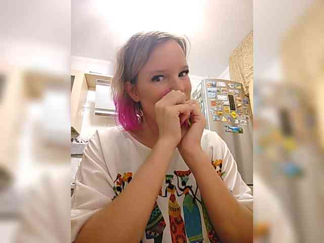 Lady_Shine webcam