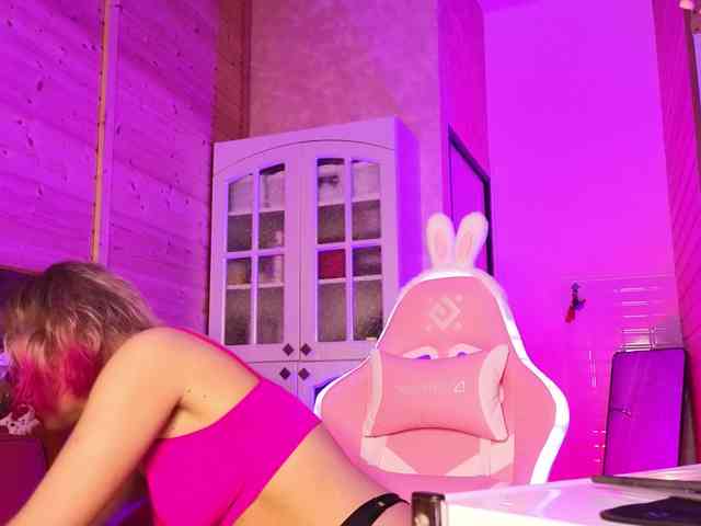 Findom_Lady_Shine webcam