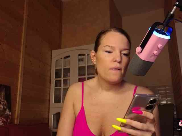Findom_Lady_Shine webcam