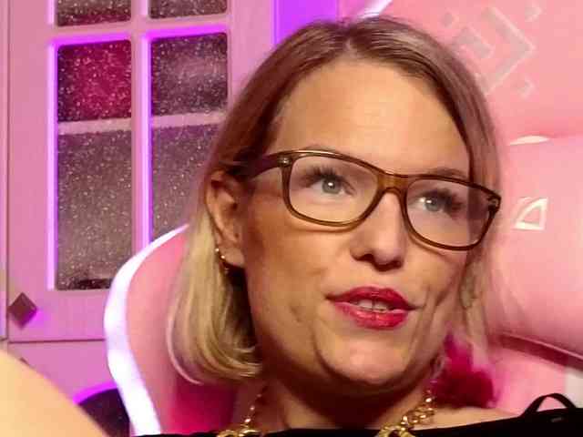 Модель: Findom_Lady_Shine