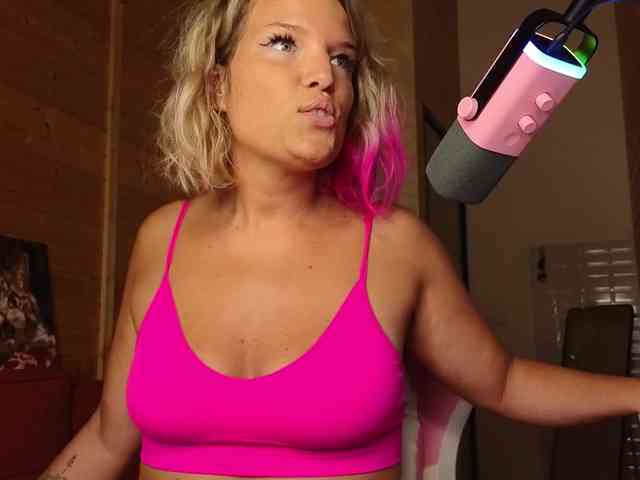Findom_Lady_Shine webcam