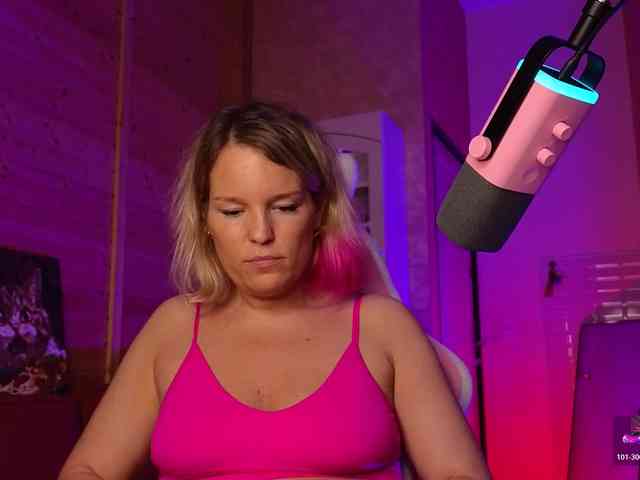 Findom_Lady_Shine webcam