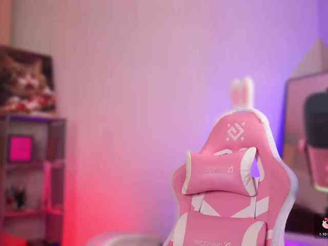 Findom_Lady_Shine webcam