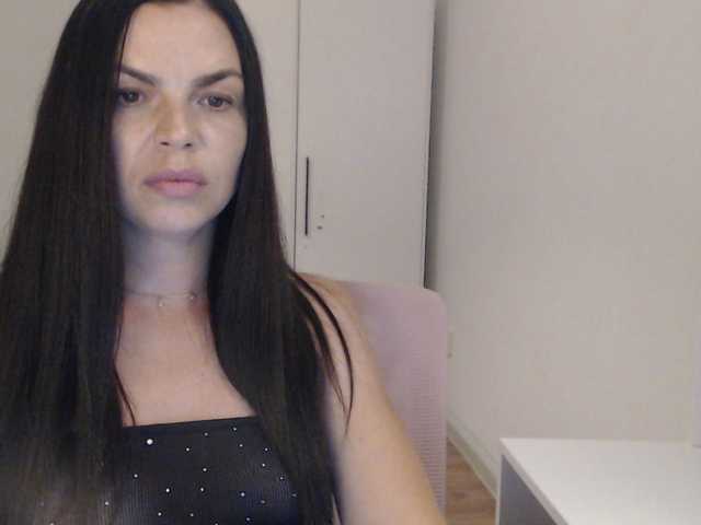 Bestie_S live webcam show