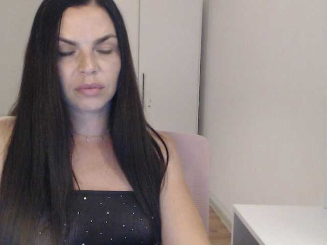 Bestie_S live webcam show