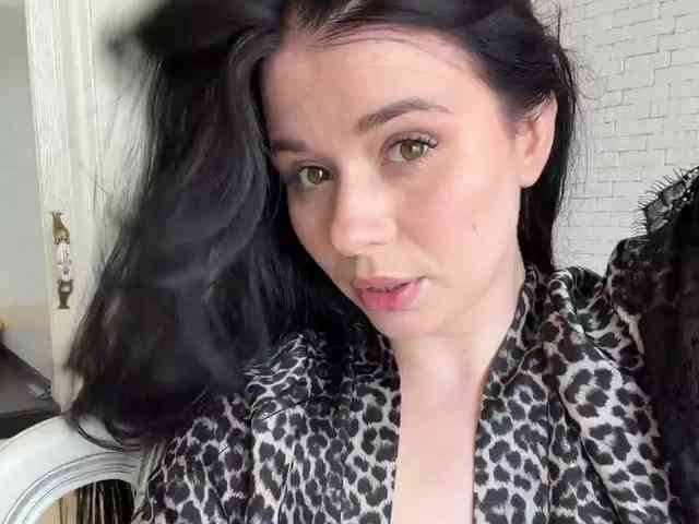Happy_Doll webcam