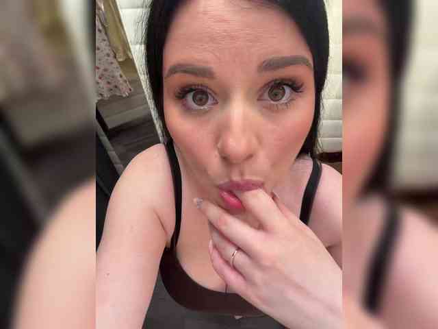 Happy_Doll webcam