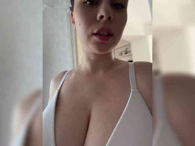 Happy_Doll webcam