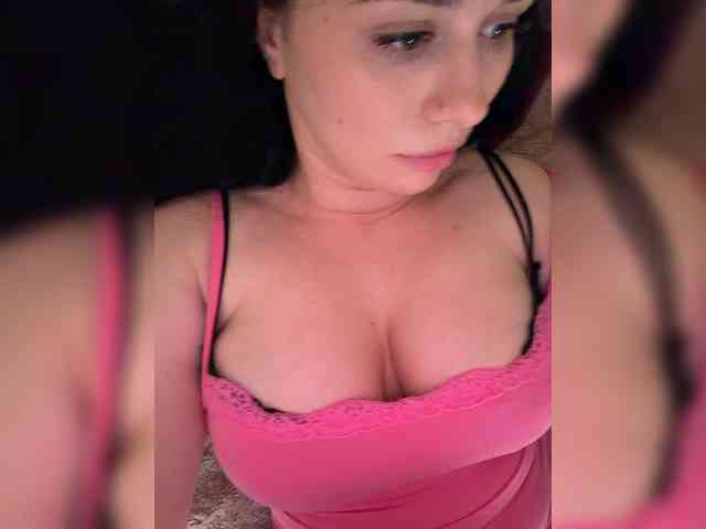 Happy_Doll webcam