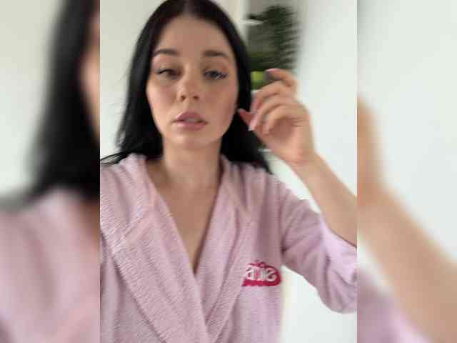 Happy_Doll webcam