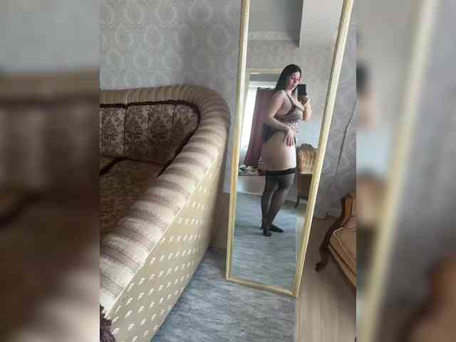 Happy_Doll webcam