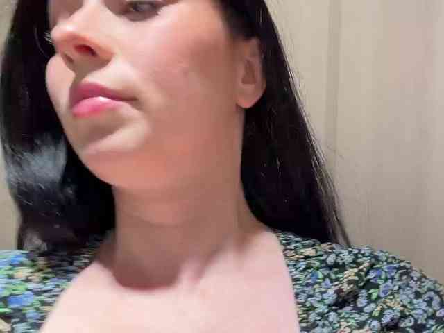 Happy_Doll webcam