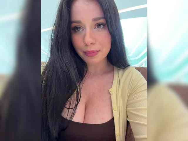 Happy_Doll webcam