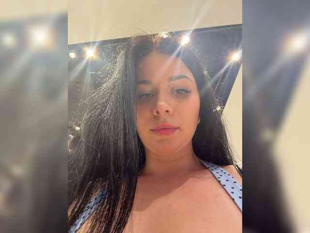 Happy_Doll webcam
