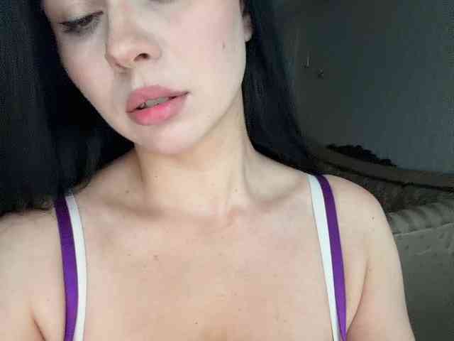 Happy_Doll webcam