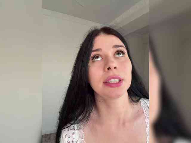 Happy_Doll webcam