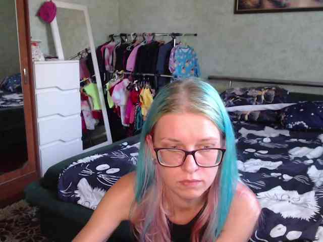 live chatting Malvinella