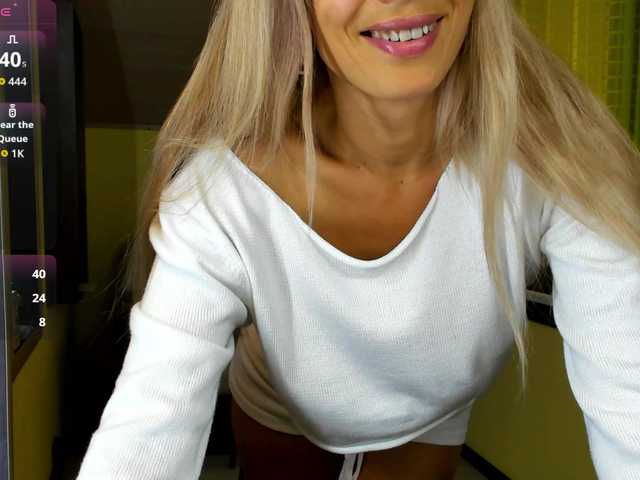 R_O_C_S_I live cam preview