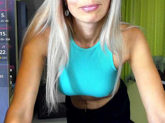 rocsi79 live cam on BongaCams