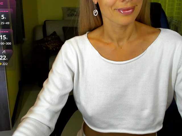 R_O_C_S_I live cam preview