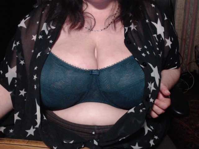 tanyvel34 live cam on BongaCams