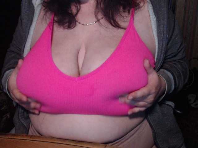 tanyvel34 live cam on BongaCams