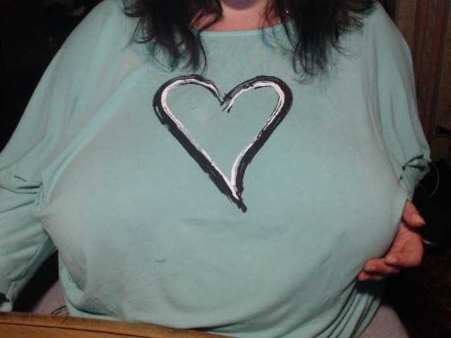 tanyvel34 live cam on BongaCams