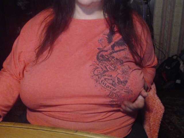 tanyvel34 live cam on BongaCams