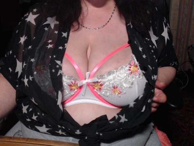 tanyvel34 live cam on BongaCams